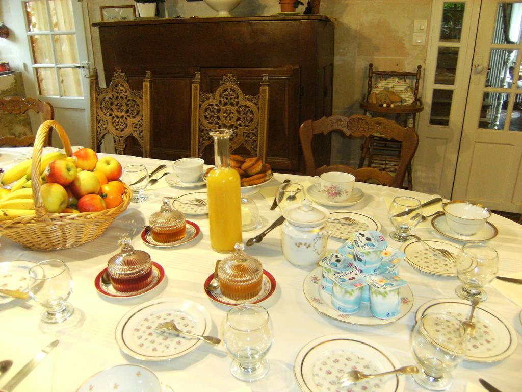Bed and Breakfast Le Relais Du Mont Chauve à Caumont-Sur-Aure Extérieur photo