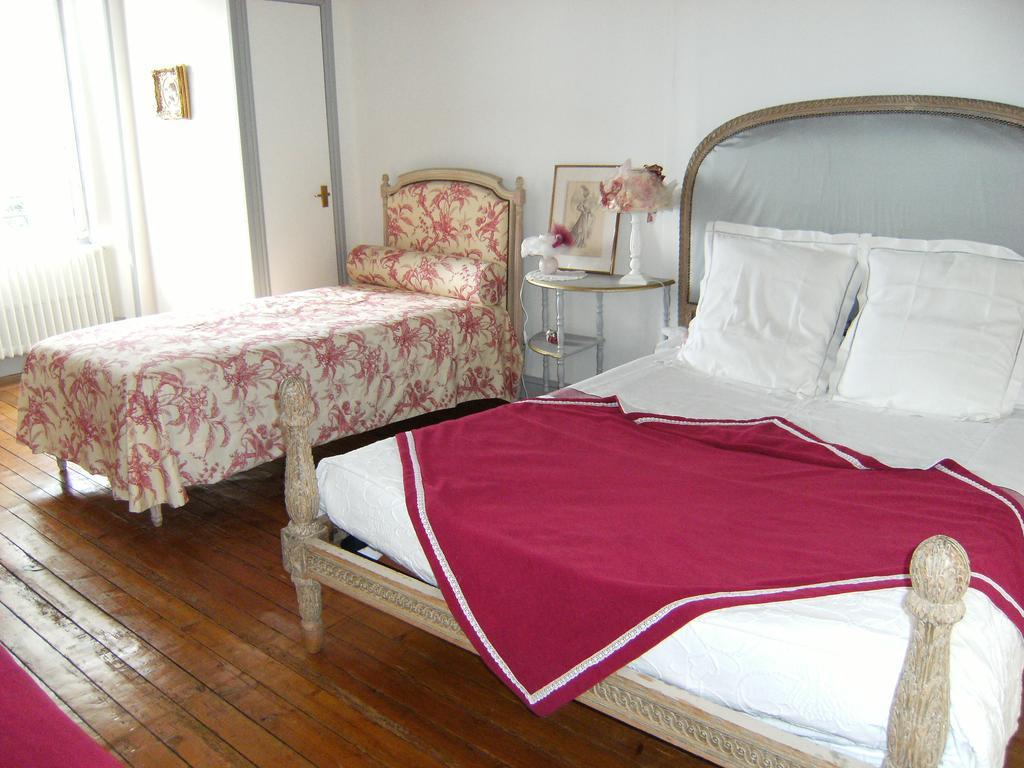 Bed and Breakfast Le Relais Du Mont Chauve à Caumont-Sur-Aure Chambre photo
