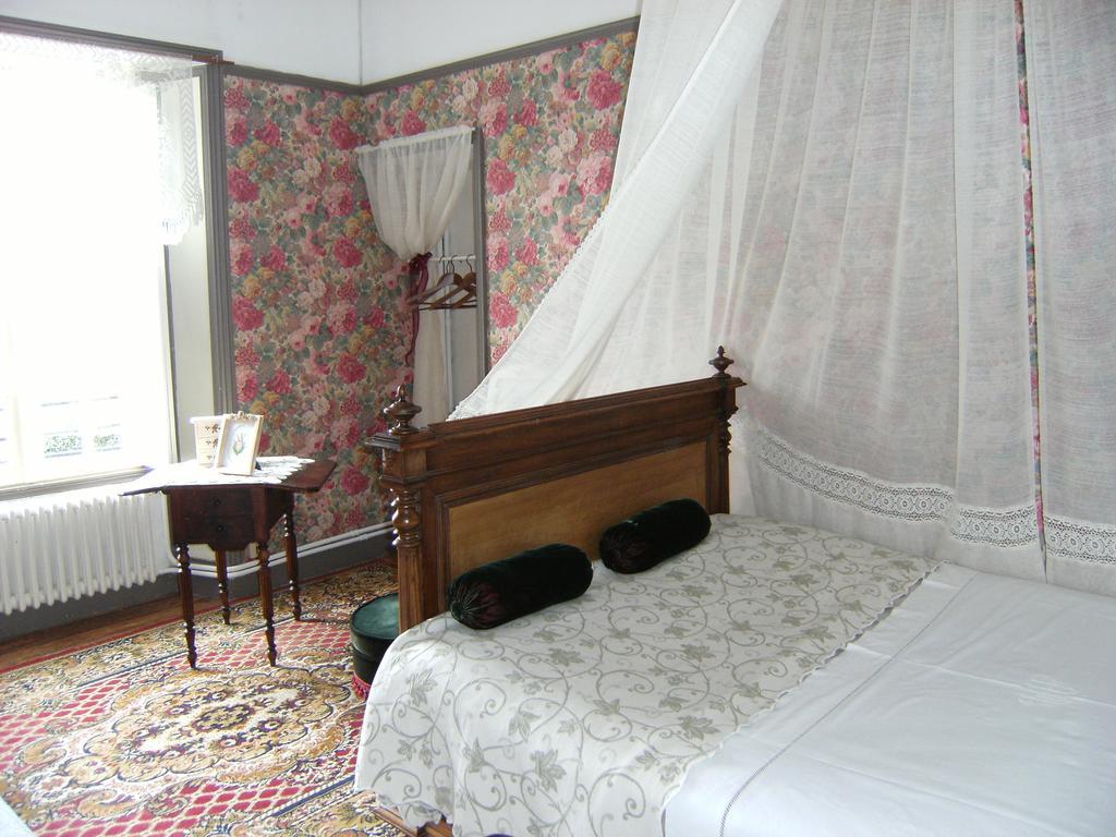 Bed and Breakfast Le Relais Du Mont Chauve à Caumont-Sur-Aure Chambre photo
