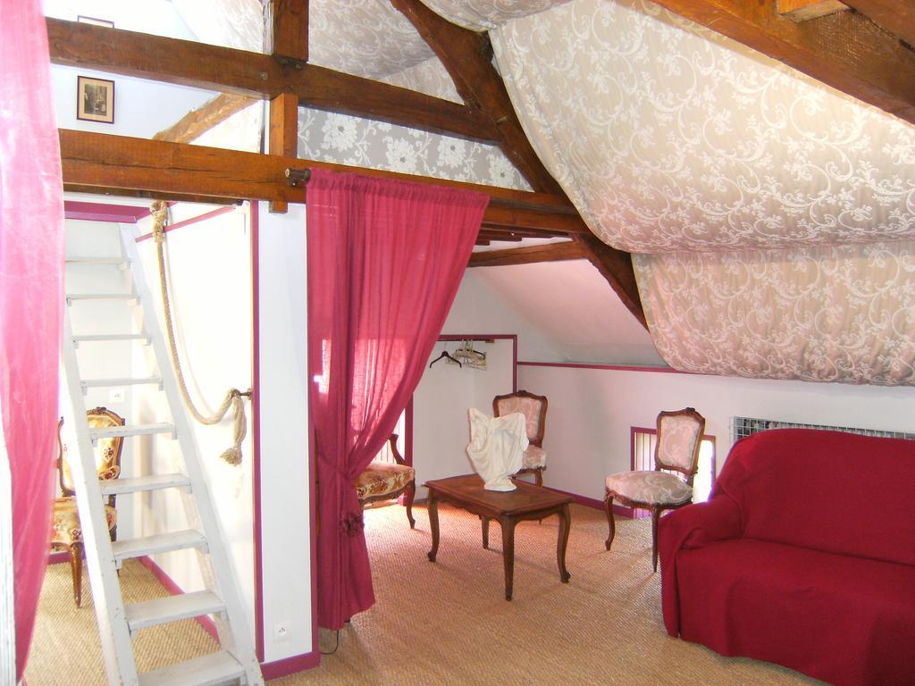 Bed and Breakfast Le Relais Du Mont Chauve à Caumont-Sur-Aure Extérieur photo